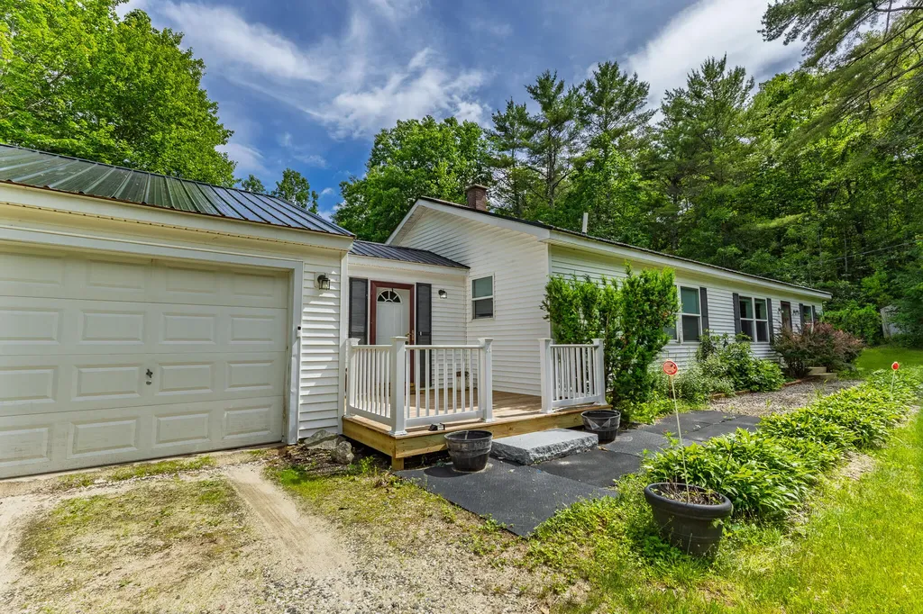 234 Cleve Tripp Road Poland ME 04274