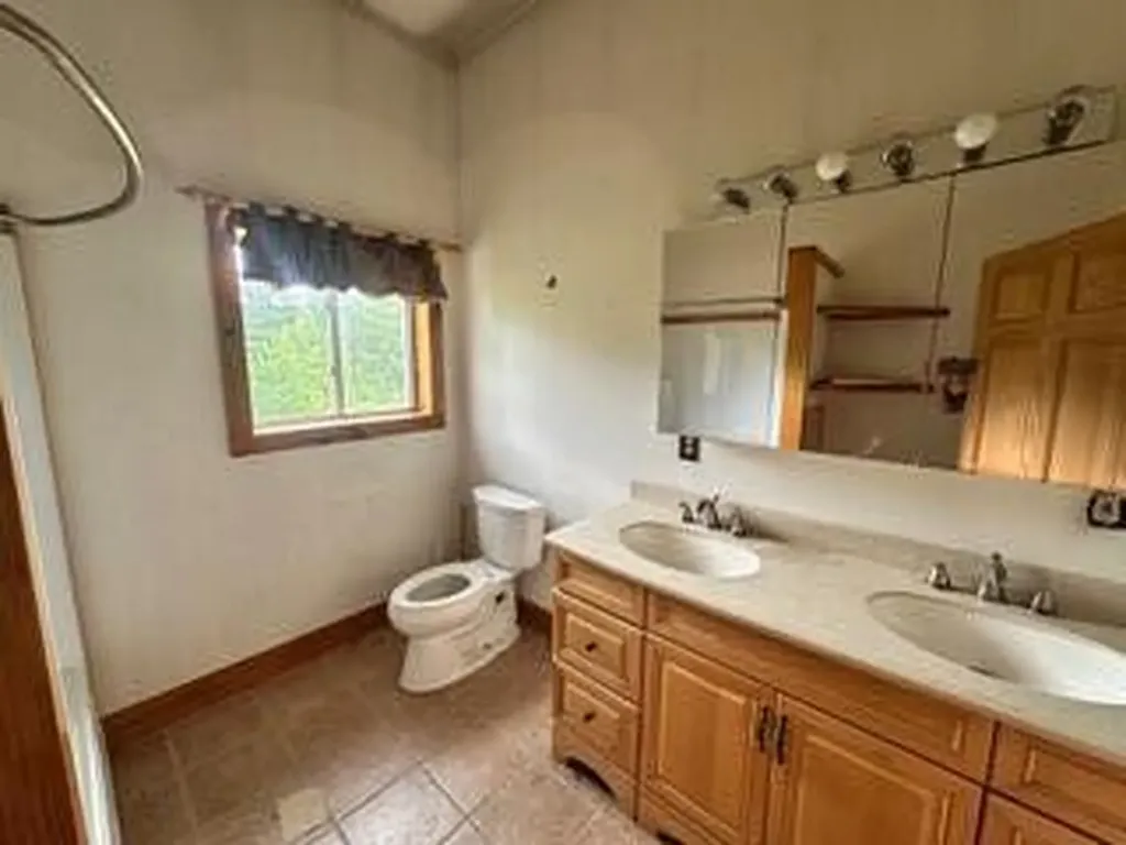 19 Earles Way New Portland ME 04961