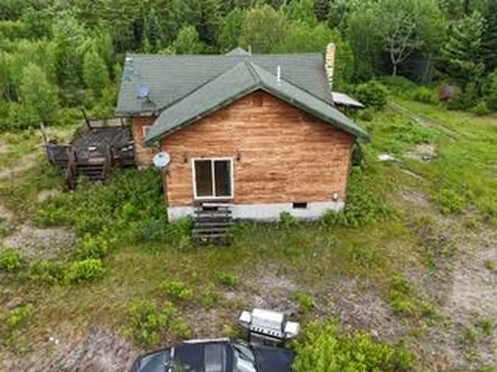 19 Earles Way New Portland ME 04961