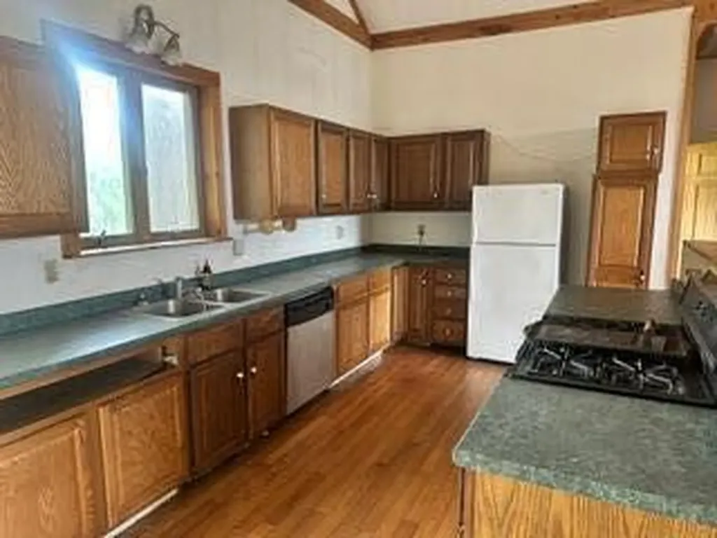 19 Earles Way New Portland ME 04961