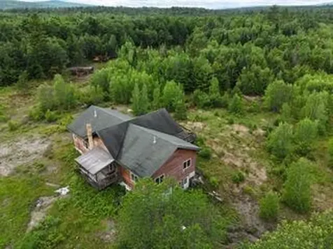 19 Earles Way New Portland ME 04961