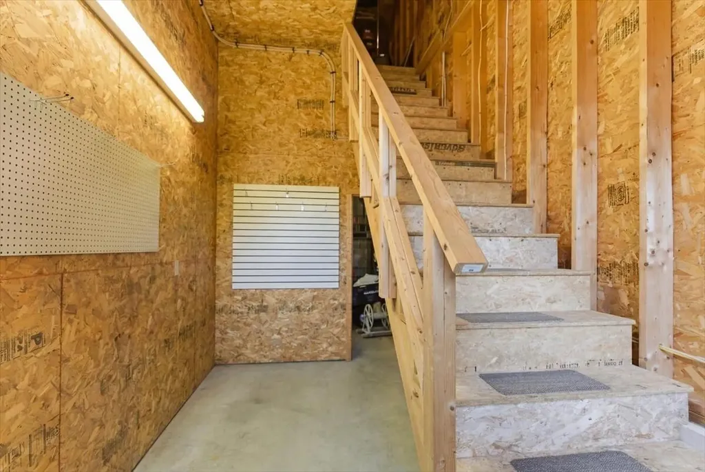 641 N Parish Road N Turner ME 04282