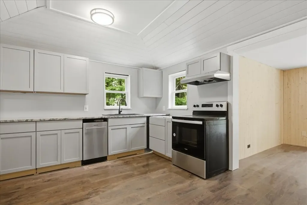 182 Manley Road Auburn ME 04210