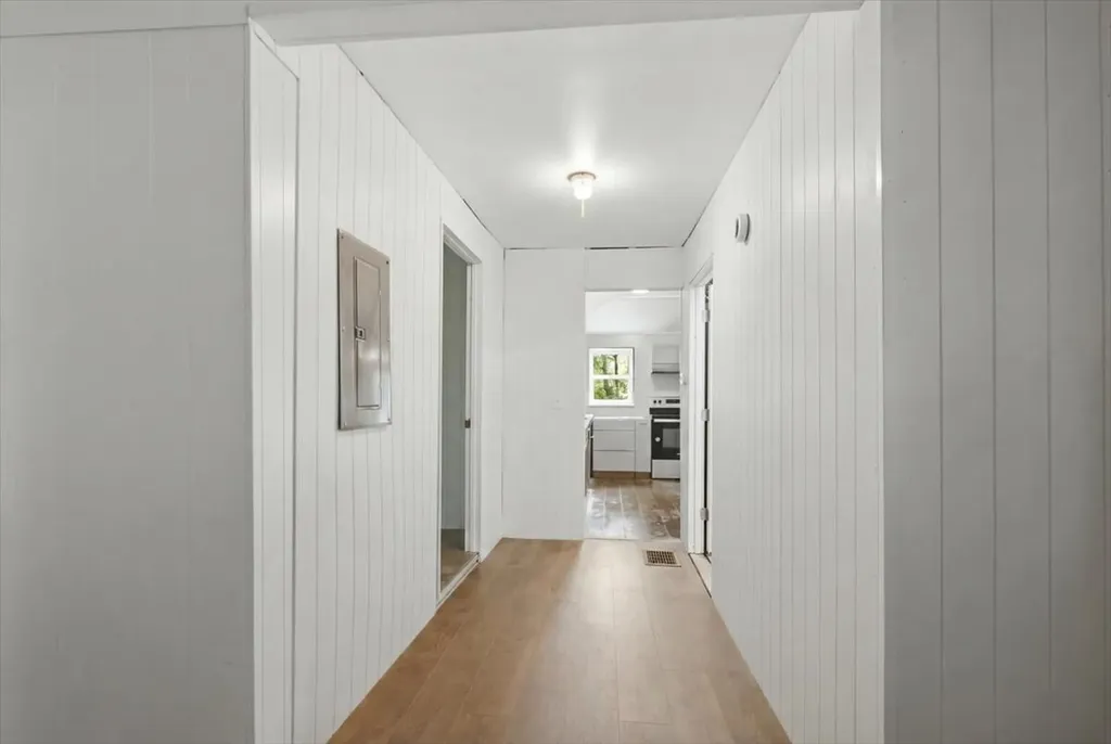182 Manley Road Auburn ME 04210