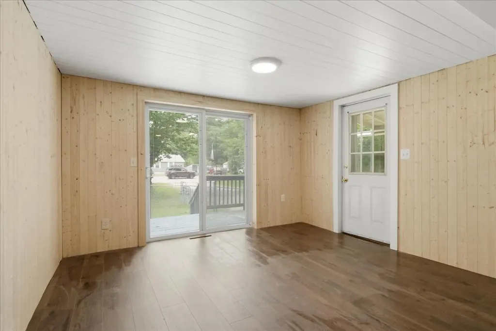 182 Manley Road Auburn ME 04210
