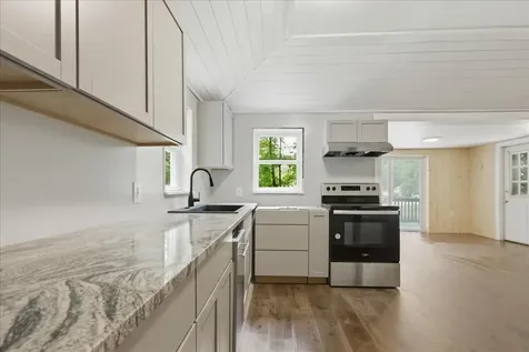 182 Manley Road Auburn ME 04210