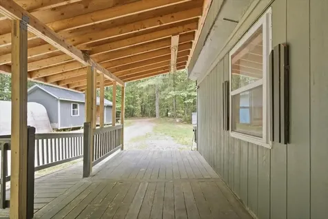 182 Manley Road Auburn ME 04210