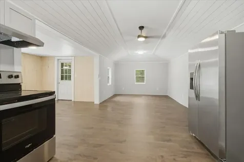 182 Manley Road Auburn ME 04210
