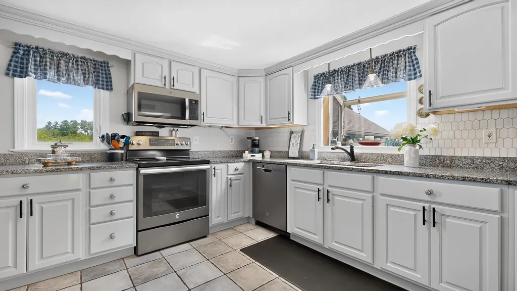 42 Rust Road Gorham ME 04038