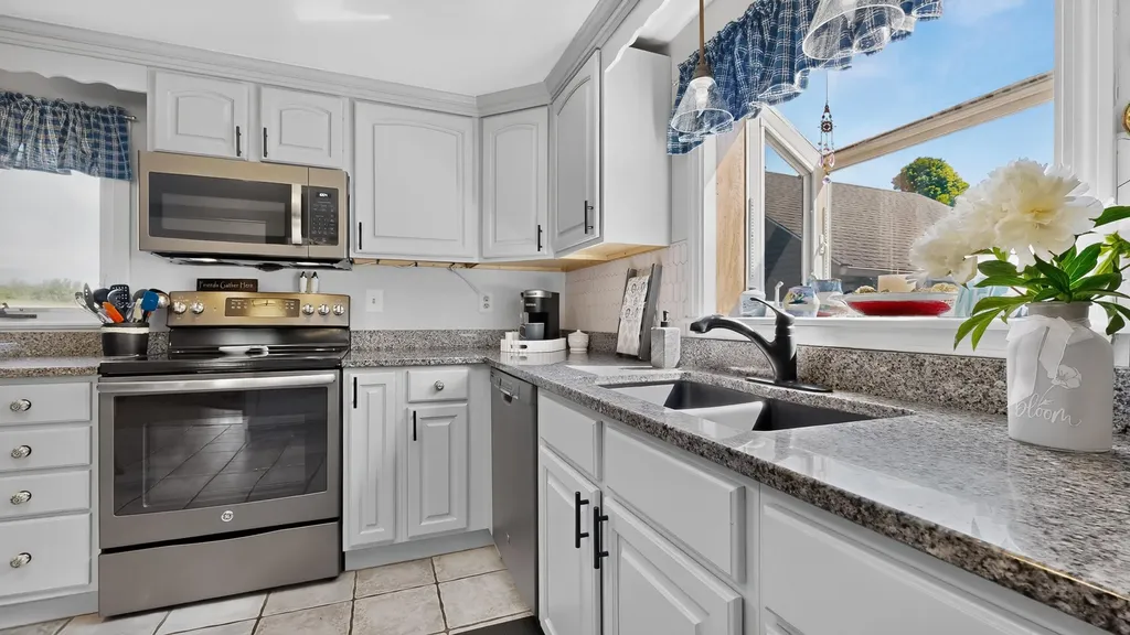 42 Rust Road Gorham ME 04038