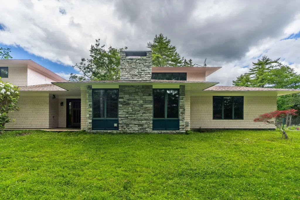 52 Oak Run Road Westport Island ME 04578