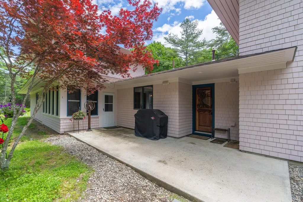 52 Oak Run Road Westport Island ME 04578