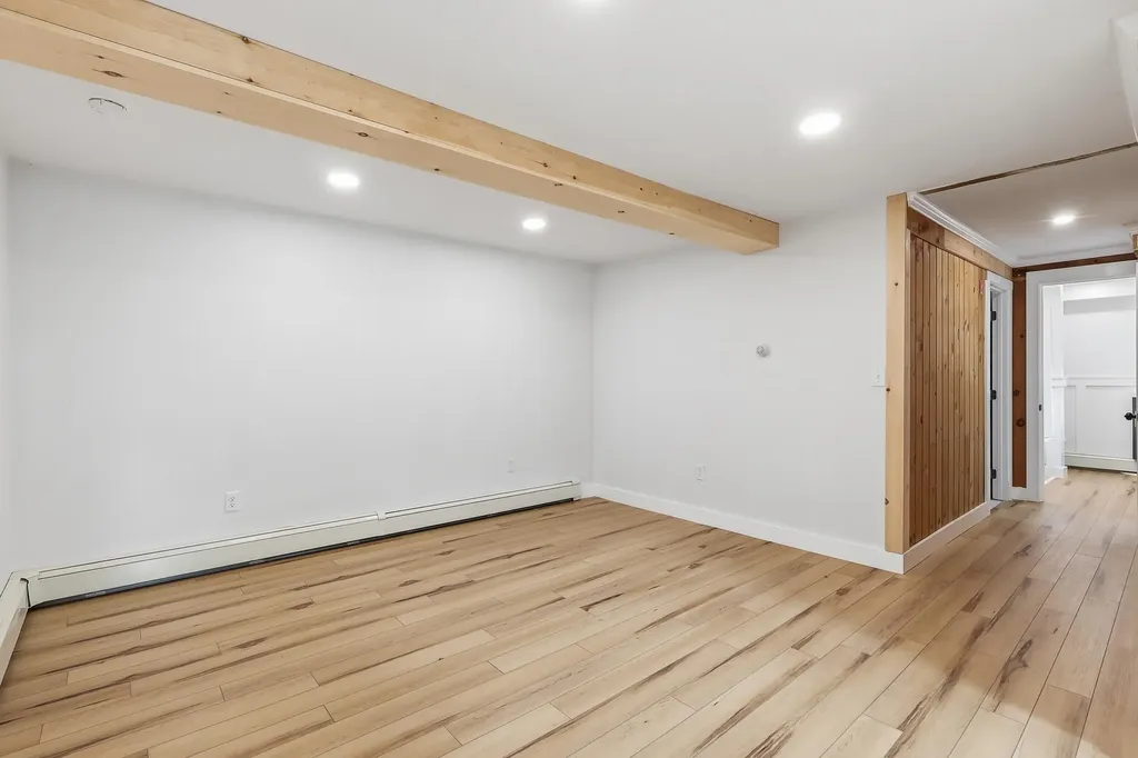 132 N Shore Lane Winthrop ME 04364