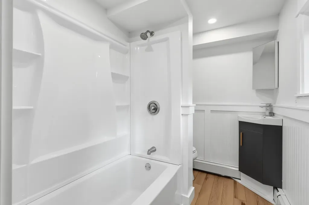132 N Shore Lane Winthrop ME 04364