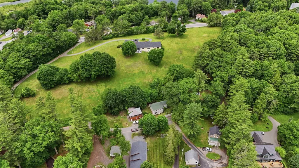 132 N Shore Lane Winthrop ME 04364