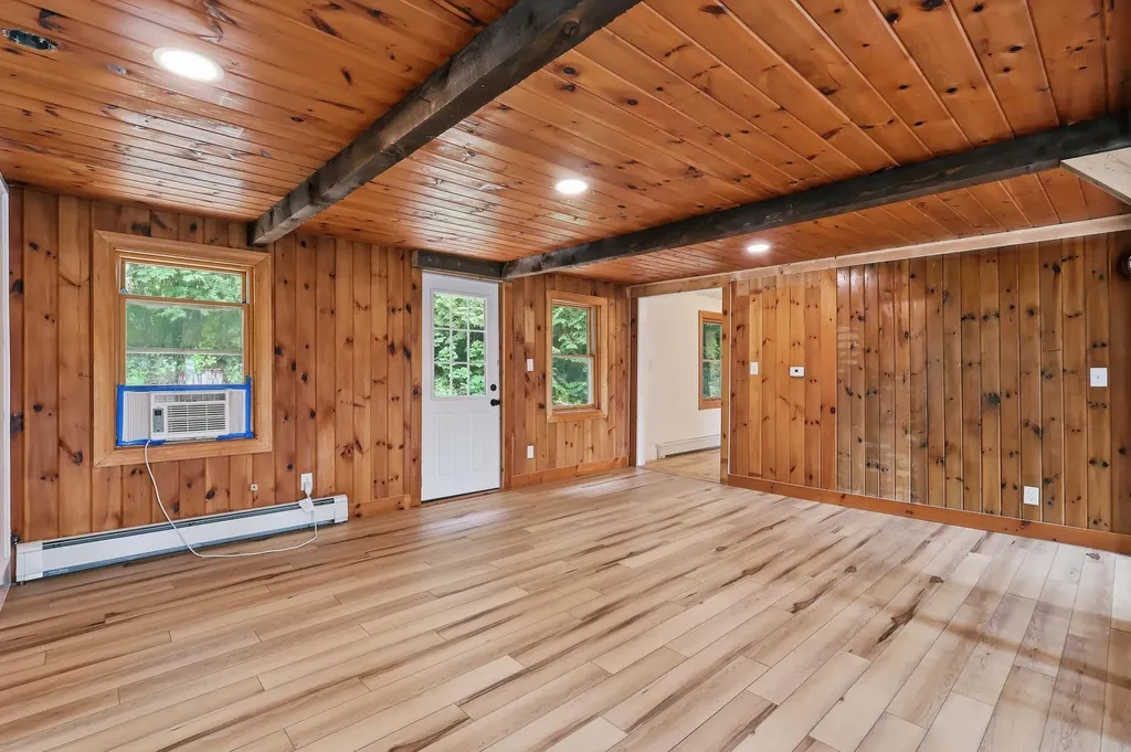 132 N Shore Lane Winthrop ME 04364