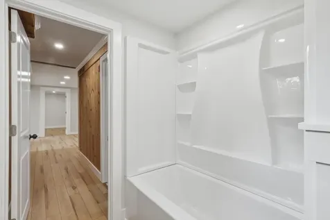 132 N Shore Lane Winthrop ME 04364