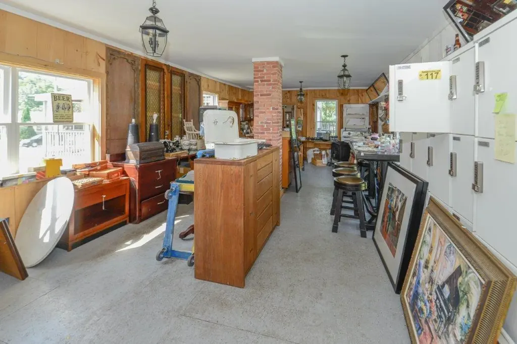 679 Roosevelt Trail Naples ME 04055