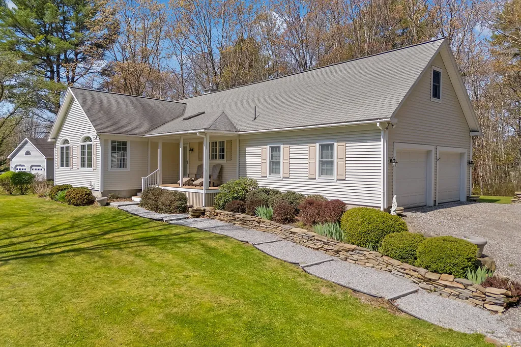 23 Sunny Acres Lane Boothbay ME 04537