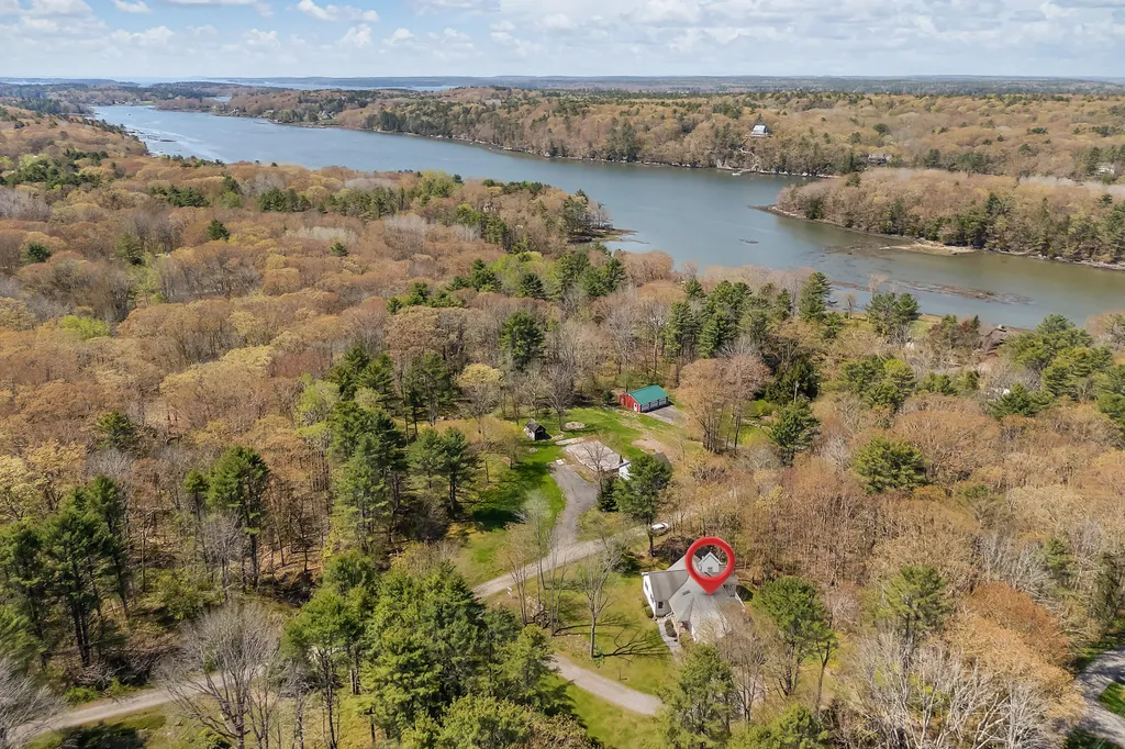 23 Sunny Acres Lane Boothbay ME 04537