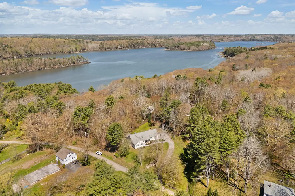 23 Sunny Acres Lane Boothbay ME 04537