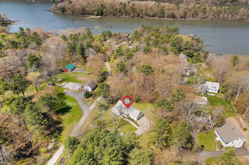 23 Sunny Acres Lane Boothbay ME 04537