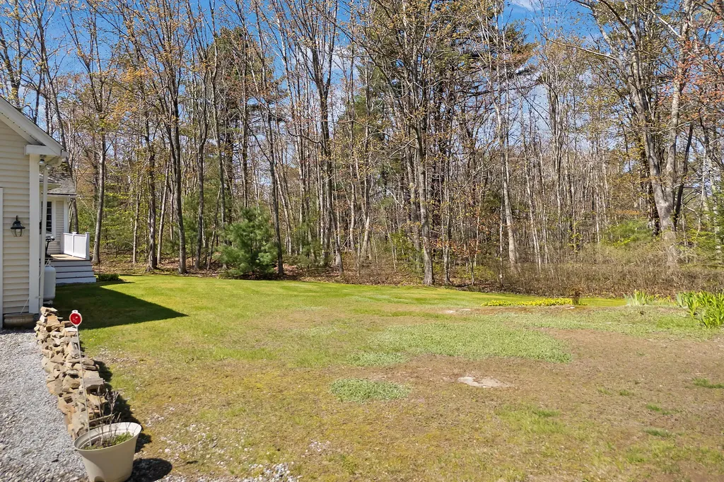 23 Sunny Acres Lane Boothbay ME 04537