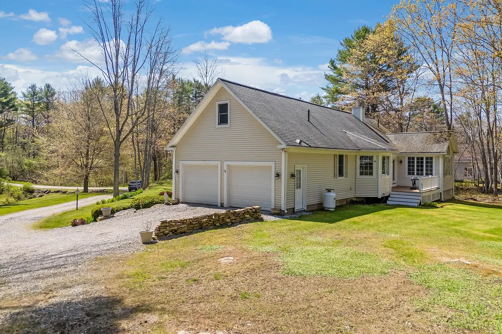 23 Sunny Acres Lane Boothbay ME 04537