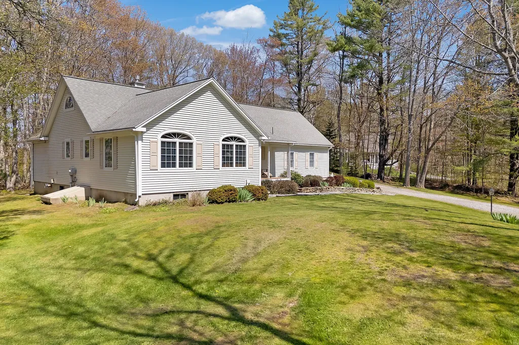 23 Sunny Acres Lane Boothbay ME 04537