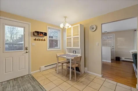 84 Windsor Avenue Augusta ME 04330