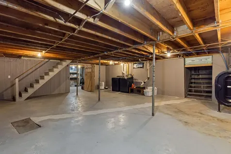 84 Windsor Avenue Augusta ME 04330