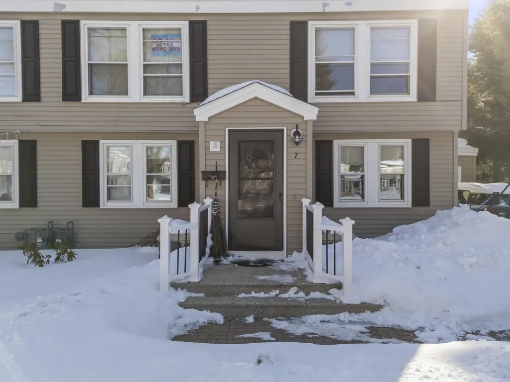 7 Krampf Circle Brunswick ME 04011