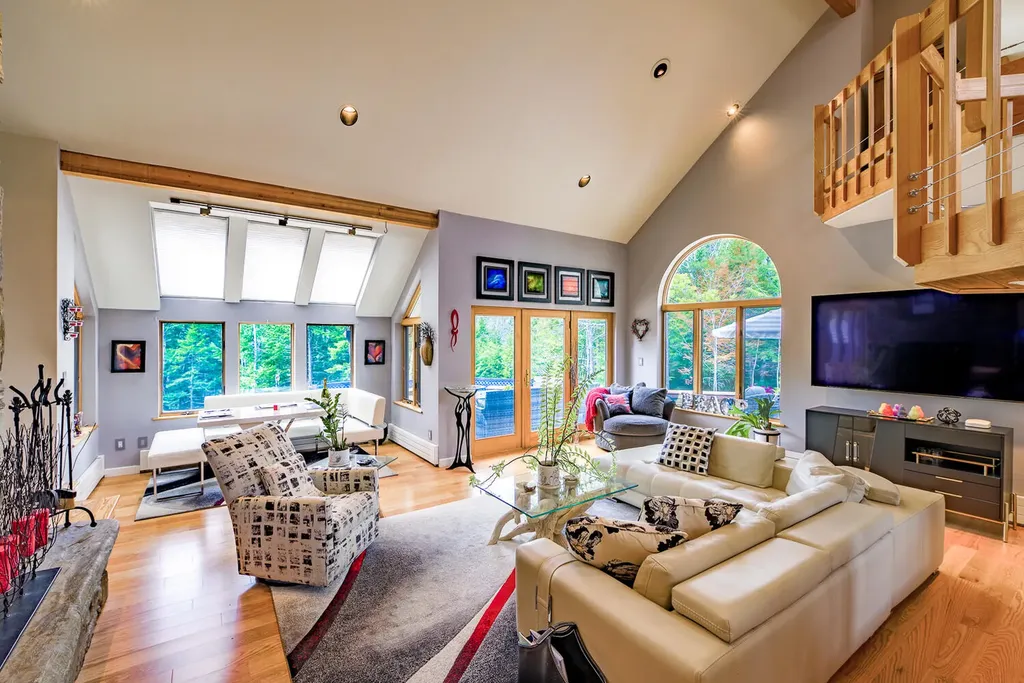 291 Molyneaux Road Camden ME 04843