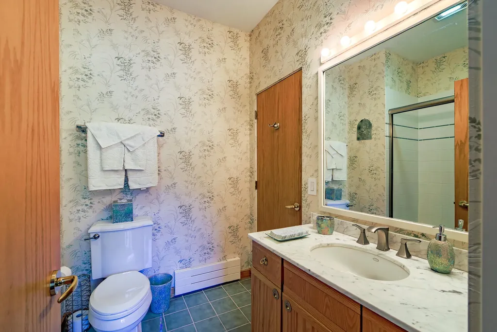 291 Molyneaux Road Camden ME 04843