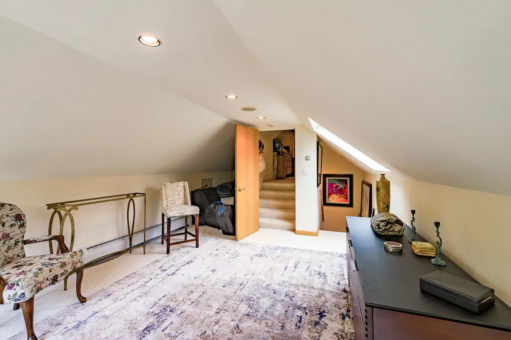 291 Molyneaux Road Camden ME 04843