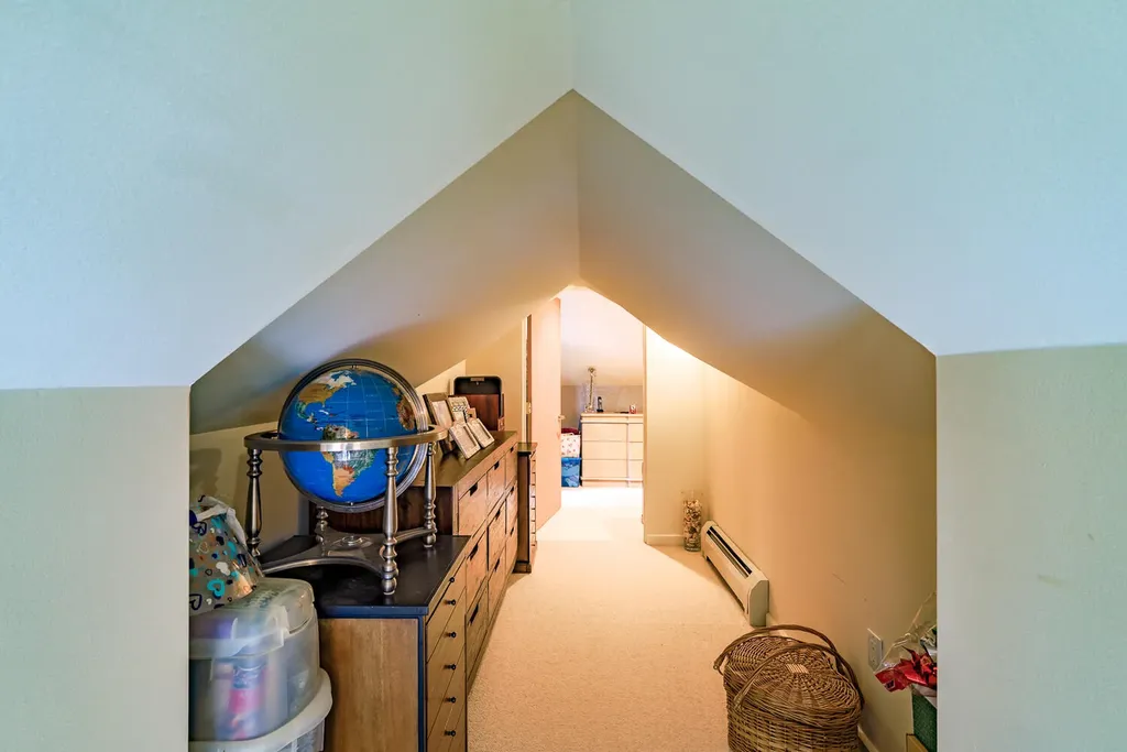 291 Molyneaux Road Camden ME 04843