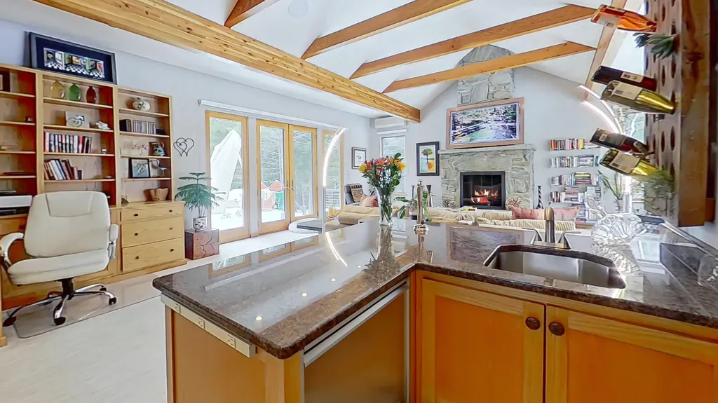 291 Molyneaux Road Camden ME 04843