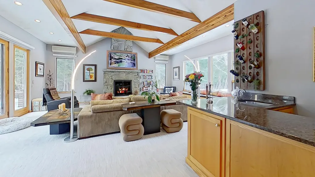 291 Molyneaux Road Camden ME 04843