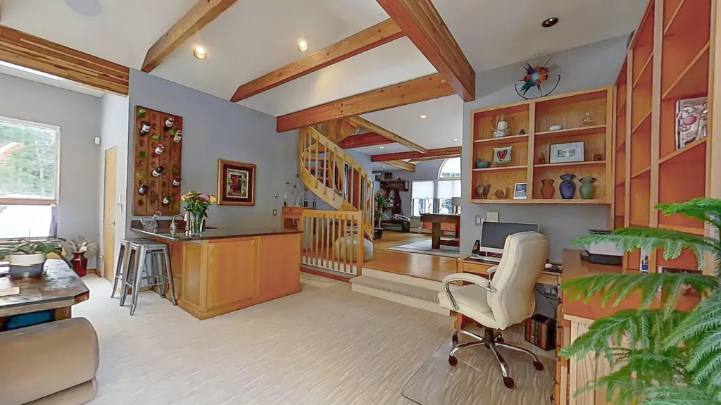 291 Molyneaux Road Camden ME 04843