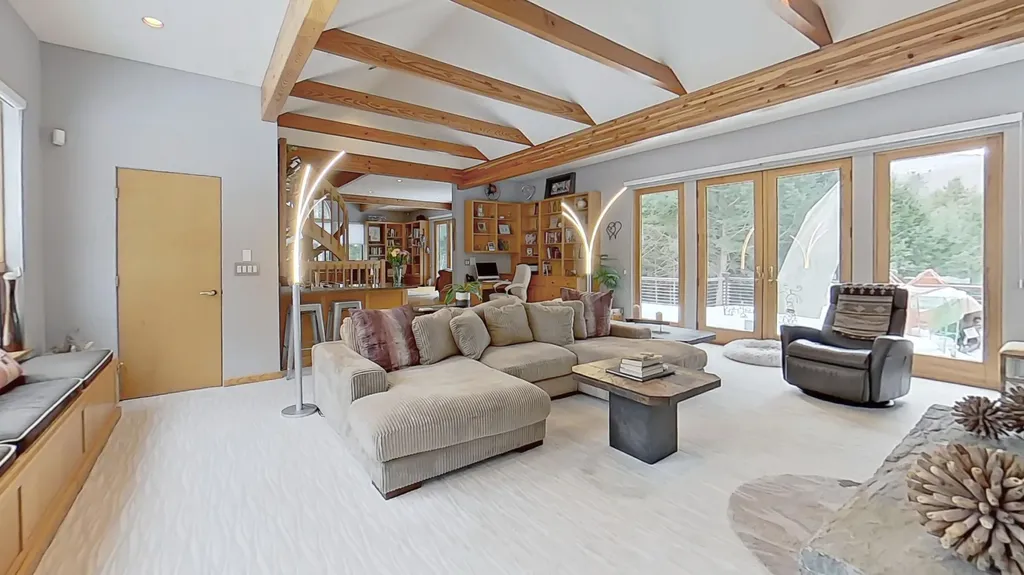 291 Molyneaux Road Camden ME 04843