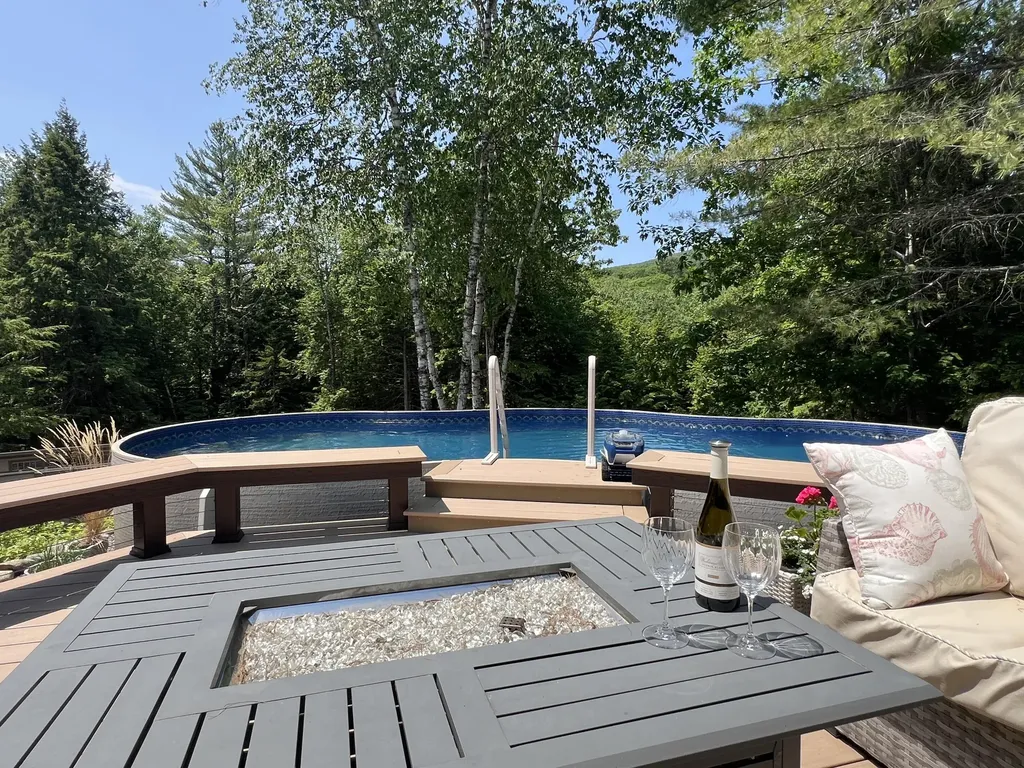 291 Molyneaux Road Camden ME 04843