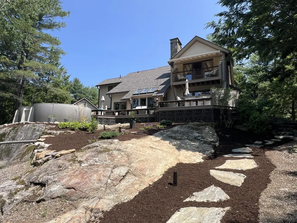 291 Molyneaux Road Camden ME 04843