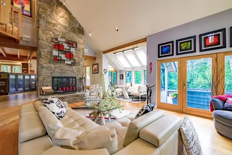 291 Molyneaux Road Camden ME 04843