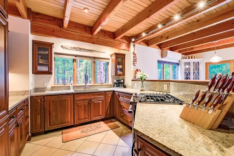 291 Molyneaux Road Camden ME 04843
