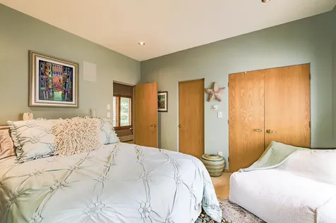 291 Molyneaux Road Camden ME 04843