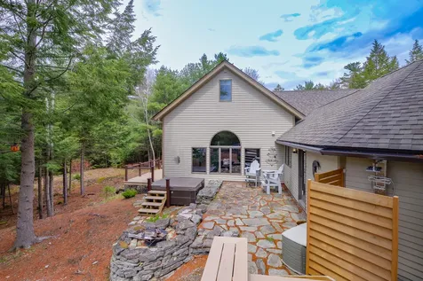 291 Molyneaux Road Camden ME 04843