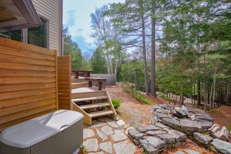 291 Molyneaux Road Camden ME 04843