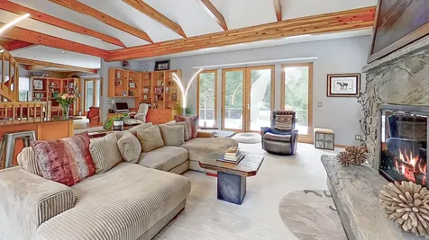 291 Molyneaux Road Camden ME 04843