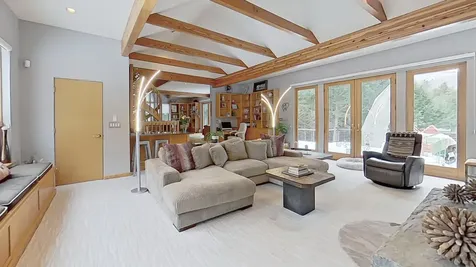 291 Molyneaux Road Camden ME 04843