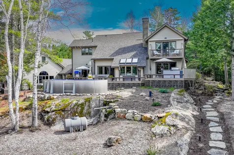291 Molyneaux Road Camden ME 04843